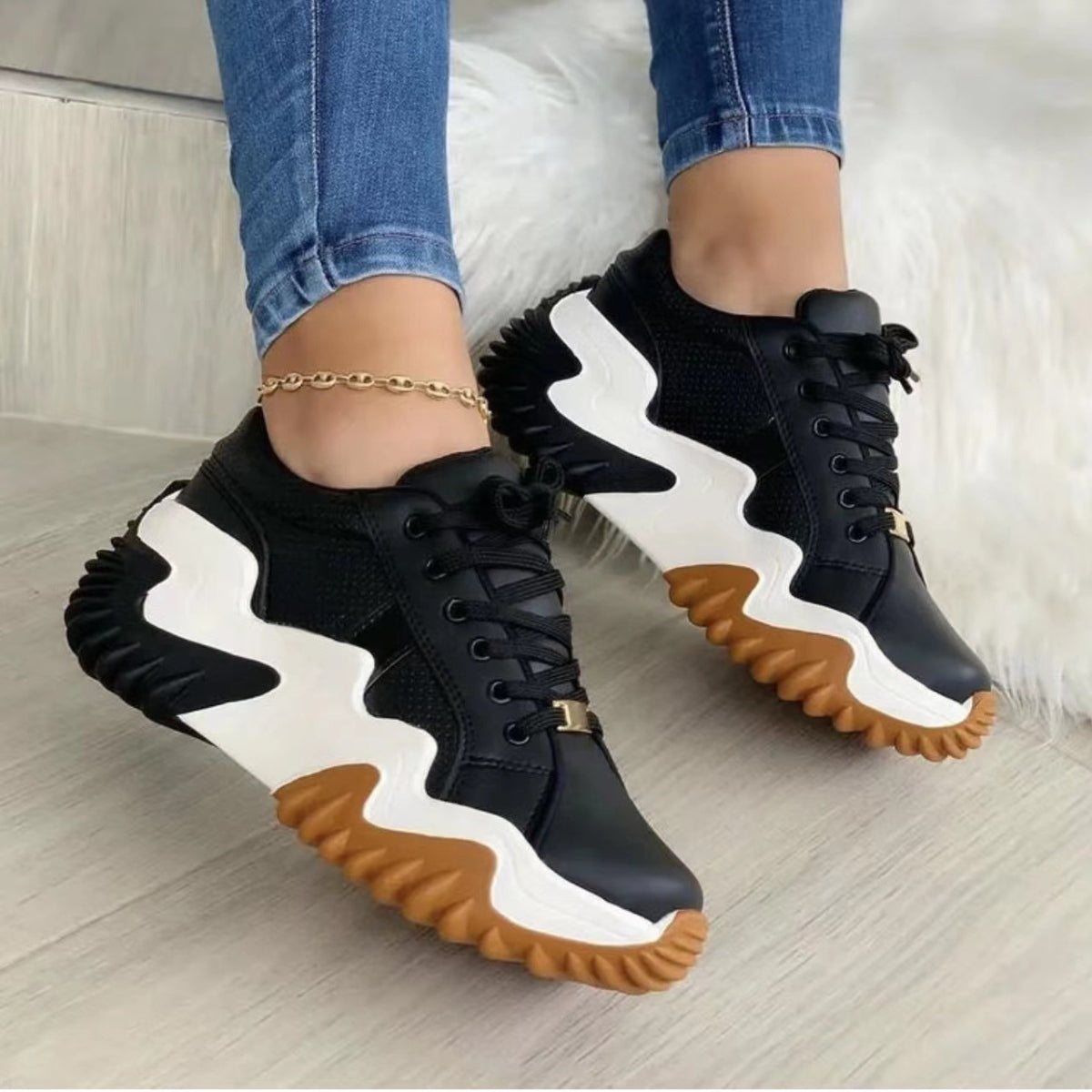 Lace Up PU Leather Platform Sneakers