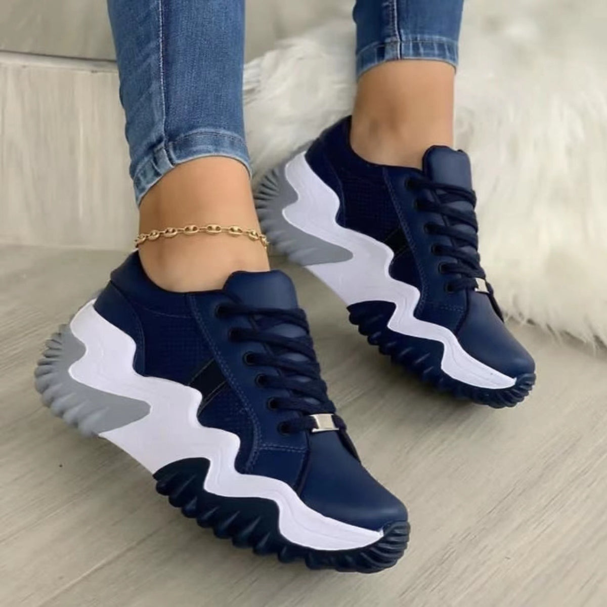 Lace Up PU Leather Platform Sneakers